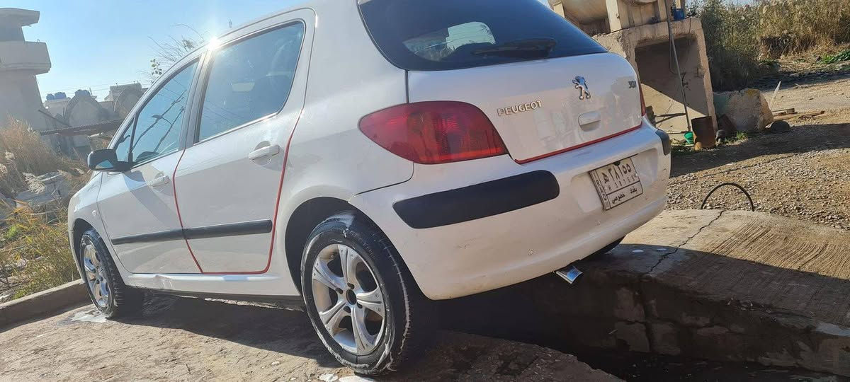 بيجو ٣٠٧ موديل ٢٠٠٤ للبيع
السعر ٥٥ ورقه وبيه مجال 
السياره كامله بس بيه نواقص بسيطه تشوفه بعينك 
العنوان بغداد القاهره 
***********
