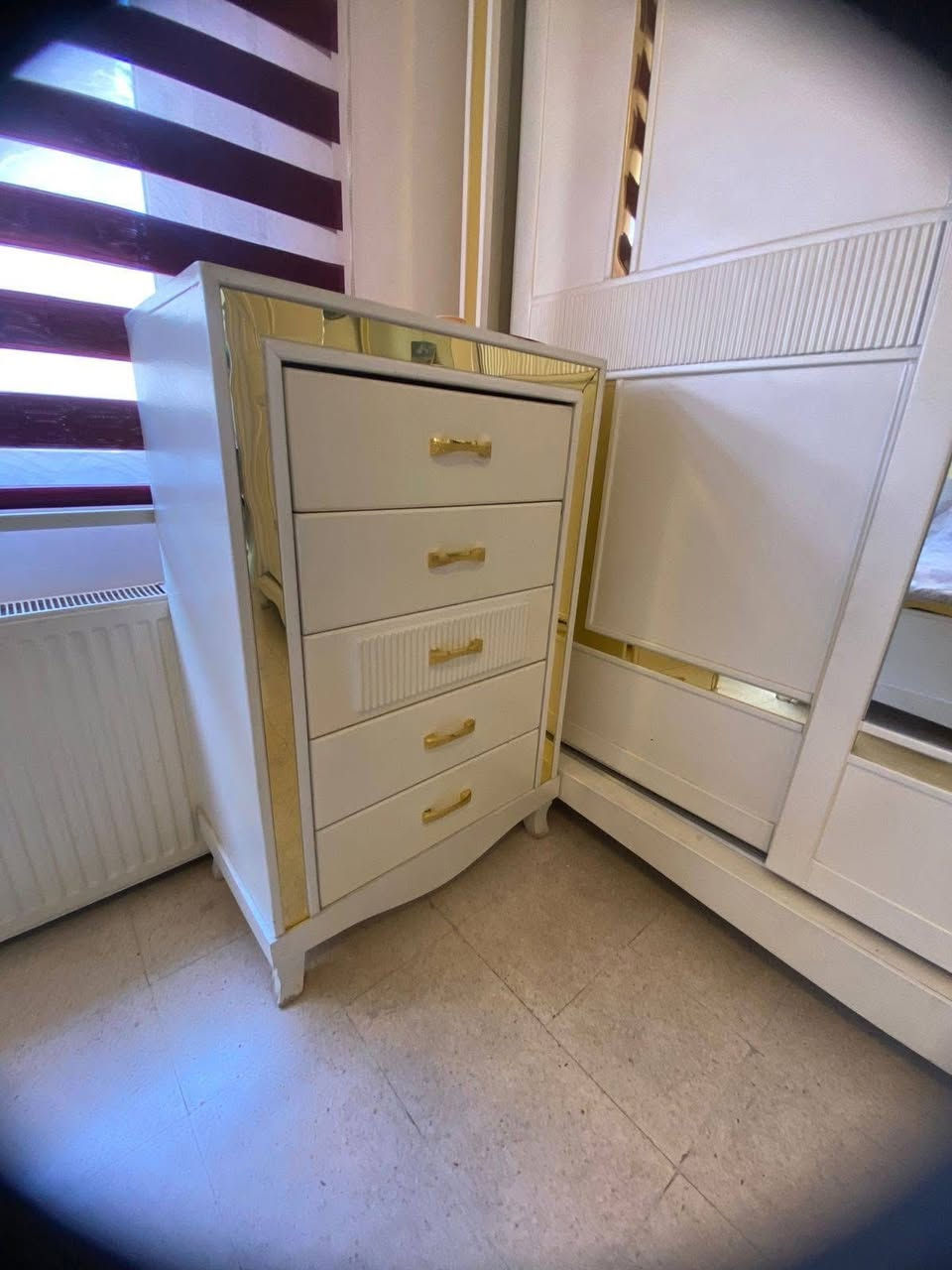 غرفة نوم تركي للبيع ٦ قطع  نظيفه جدا السعر  ٧٥٠ الف
قفل للتواصل على الرقم  ***********
