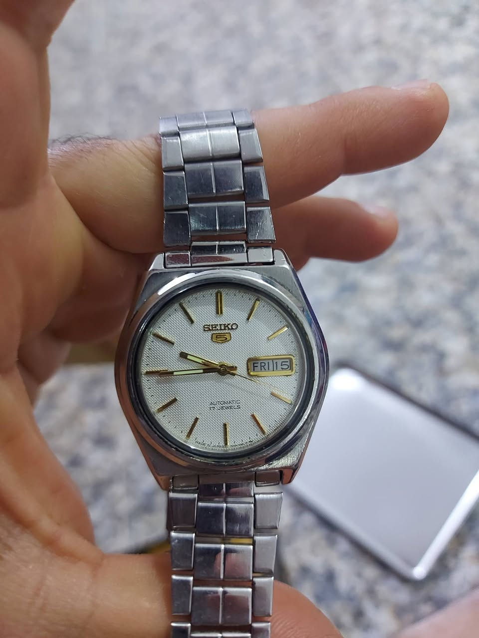 ساعات يابانية اصلية انتاج سبعينات وثمانينات اوتوماتيك يشتغلن نظيفات جدا الشركات سيكو 5 واورينت
الاورينت سعرها ٧٠ الف
السيكو 5  سعرها ٦٠ الف
الي ياخذهن شلع اله خصم


**إذا كنت صاحب هذا الإعلان وتريد حذفه لأي سبب، رجاءا أرسل رسالة إلى الدعم الفني**