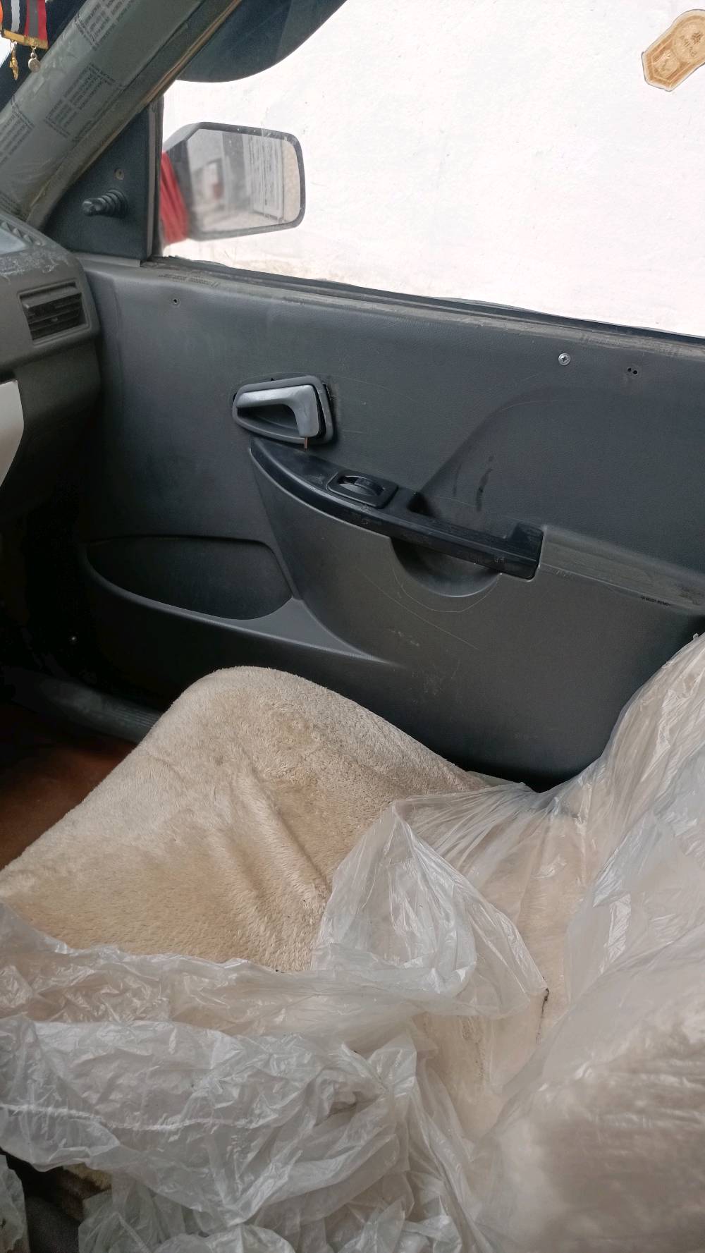 للبيع سايبة على  كدة فلوسك رقم الماني وصاحبها موجود  بانزين بس تروح تستلمة وهيئة غرامة مصفرة وعند وصولات كهربائيات جاهزة وكبل للشارع صدر جديد وياه الحدادية السعر 13 فقل 