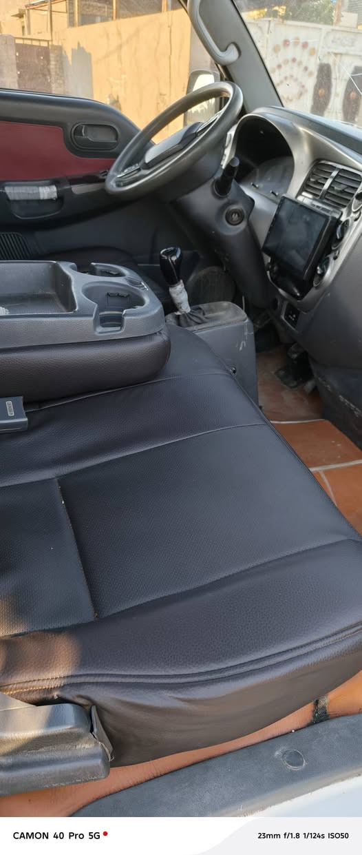 كيا بنكو 2700
موديل 2013
مكينه كير اكسل شخصي مكفول 
رقم واسط مشروع وطني سنويه لغايه 2029
مكفوله من الضربه والتبديل 
بيها صبغ بالبدي فقط
الشعر 105وبيها مجال 
مكاني بغداد 
الاتصال 
***********
