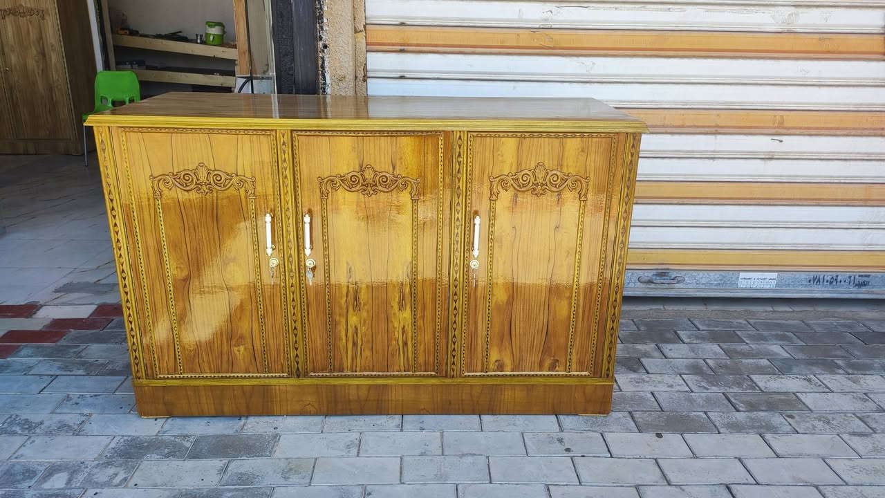 يعلن معرض و نجارةأولاد أبو أسعد عن توفر كناتير ابو 2 باب 
و بوفيات بجميع القياسات .

للتواصل 

***********
***********

