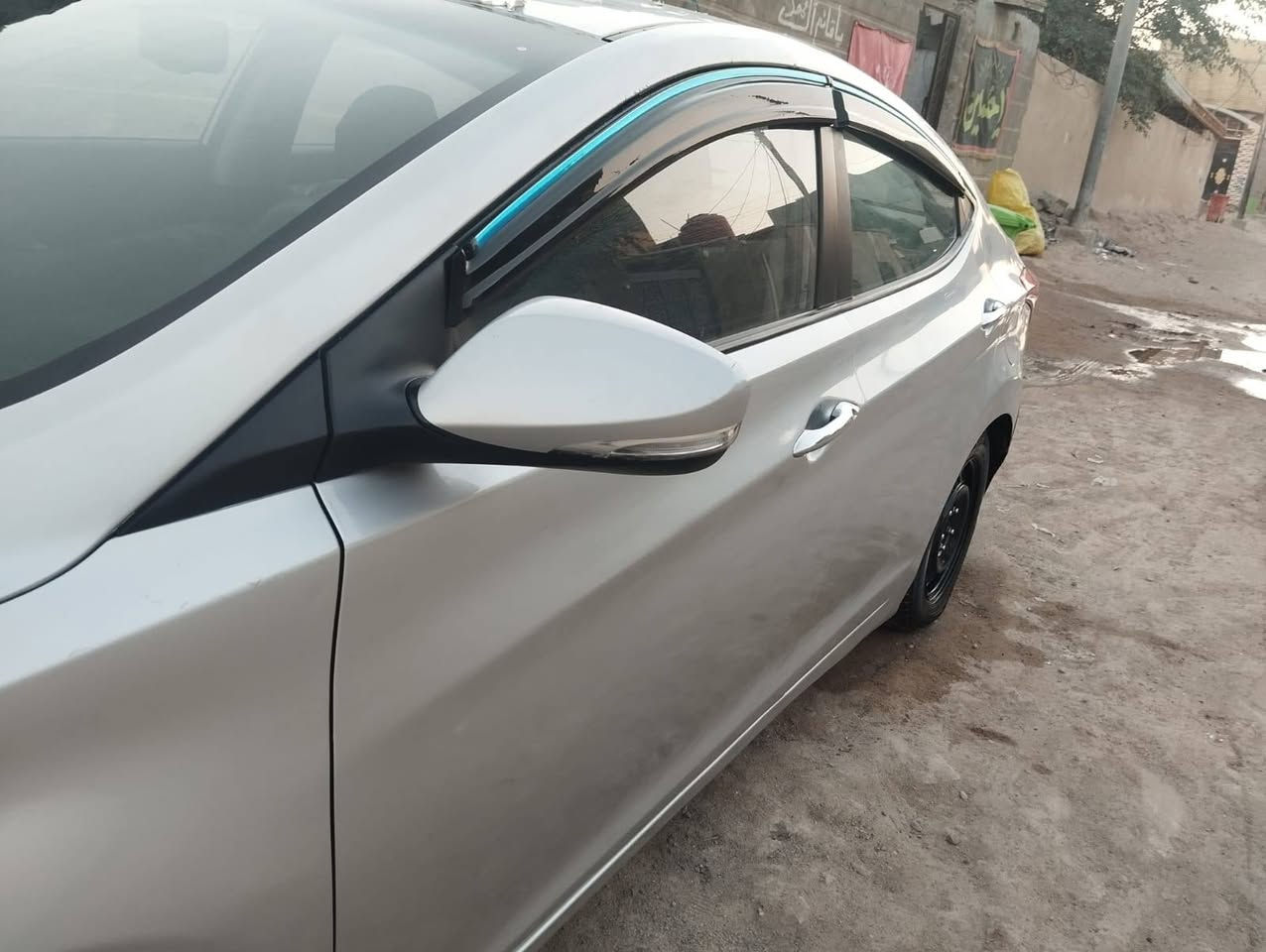 وين اليدور جديد 
السياره ٢٠١٤ سلفري دخول جديد
ادوات ادوات ادوات
مكينه ٢٠٠٠ وكير وحداديه كفاله وشاشه كار بلي كبيره يوتيوب وكوكل مع مضخم صوت تحكم ستيرن جهتين وبصمه سويج تعتيم بمراية السقف ومرايات شفط  واشاره بالمري كامره خلفيه وانذار لايت منضومة زنون ثلجي دواخل جلد كارتون تبريد شرط ثلج وتدفئه حت بالكشنات نضام ايكو قتصاديه  داخله العراق دهن مامبدللها بالعراق تخم تاير وباتري مفوله عدا الفتحه جديد كصه جنطه فقط  ولحيم باجات رقم وسنويه شمالي نكليزي شرط دك حاسبه وين ماكان السياره جديده بمعنى الكلمه ماشيه ٩٠ الف فقط بالعافيه على الياخذها خير من الله
السعر ٥٢ بيها مجال قليل حق الجيه  
عنوان البصره
***********
*********** البصرة, العراق
