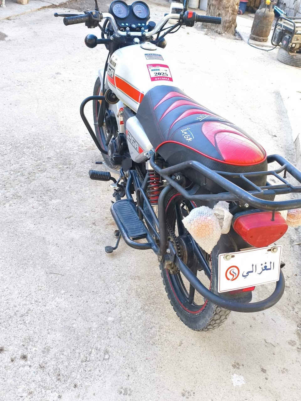 دايون نفخ موديل21الدراجة نضفيفة كلش كهرباياتة كلة شقالة
ما بية اي نقص فقط باتري هابط لدراجة حلة من الصورة
رايدة 1.400وبية مجال المكان حي الحكيم/***********
