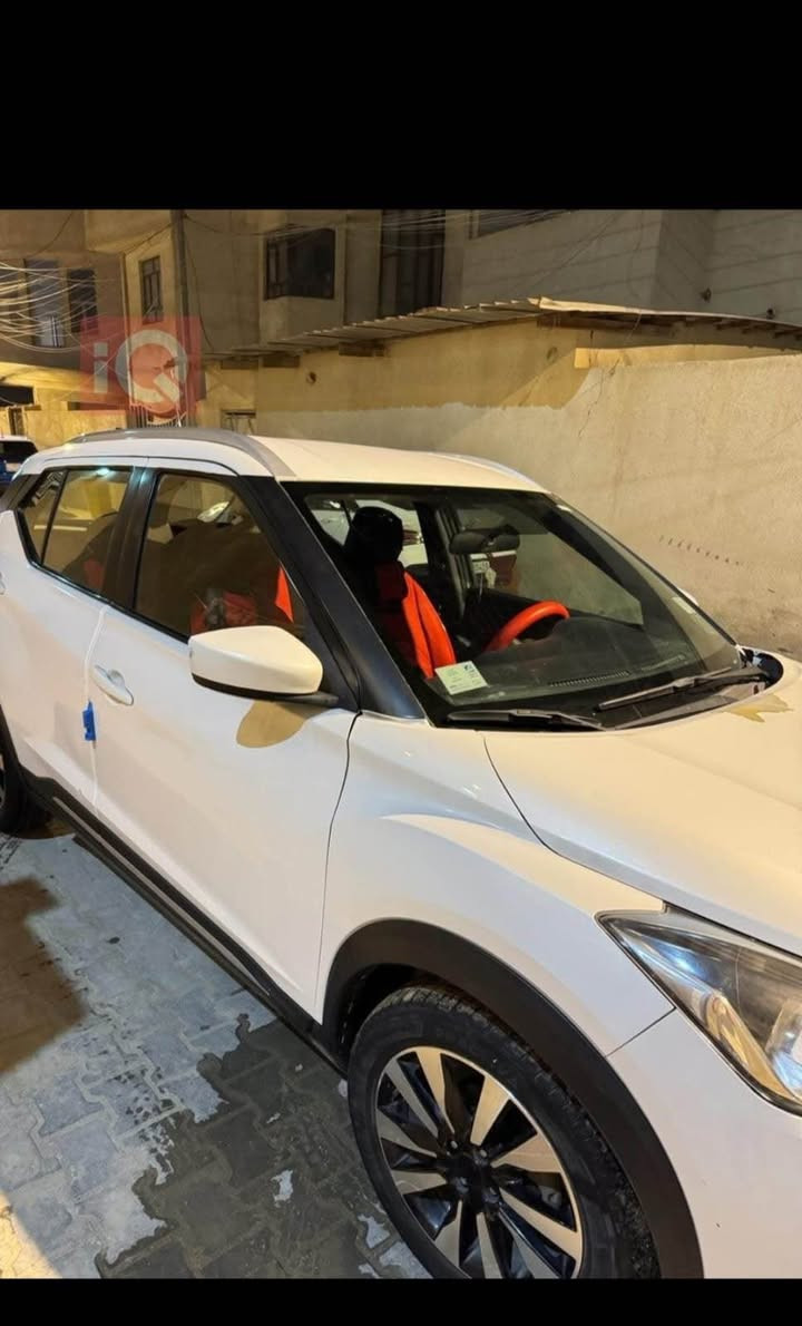 السلام عليكم 
اخوان سياره نيسان استعمال خاص عائله 
بيها جاملغ وبنيد فقط بسيط الحادث 
الباقي كله كفاله 
شرط التحويل السياره جاهزه على اخر حبايه
للتواصل او الاستفسار 

+964 772 355 4635 البصرة, العراق
