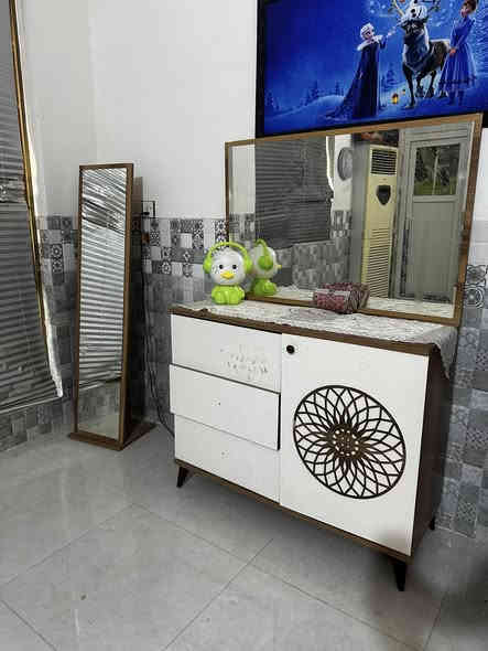 السلام عليكم غرفه ماليزي 7قطع ودوشك للبيع التواصل على الخاص او الاتصال على رقم ***********
