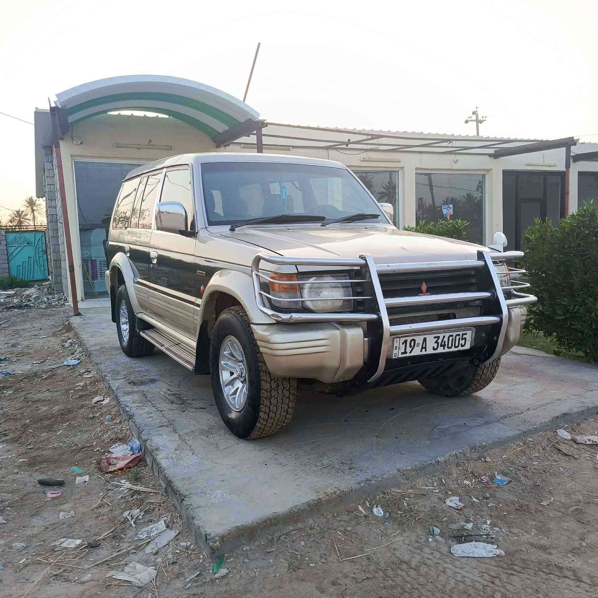 السلام عليكم باجيرو 93 رقم كربلاء دولي بسمي سنويه 29 مشروع وطني بسمي السياره جاهزه مال جناي تخم تاير حداديه جديده محرك وكير مكفولات كير أوتوماتيك  مكينه 3000   السعر 55 وبيه مجال مكاني بابل الشوملي للتصال  ***********مكلف بالنشر
