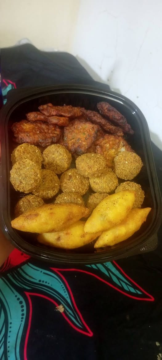 نواشف شغل بيت متوفر فلافل كبة حلب كباب عروك طرشي متوفر توصيل داخل وخارج المجمع رقم الحجز ***********
