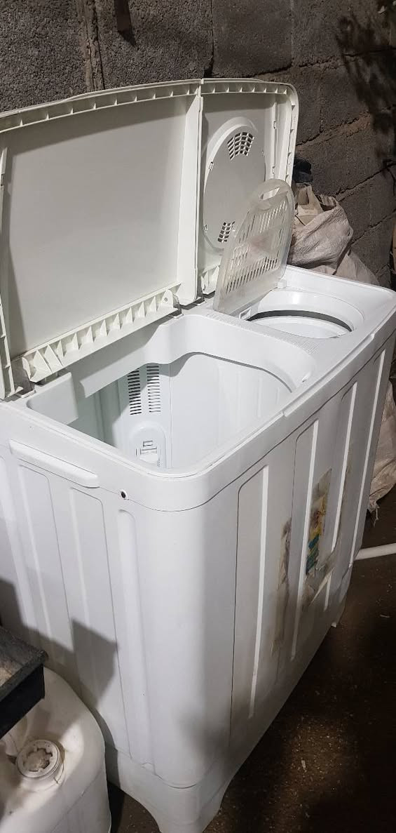 غسالة للبيع اخت الجديدة استعمال قليل جدا السعر ١٥٠ وبي مجال للشراي


**إذا كنت صاحب هذا الإعلان وتريد حذفه لأي سبب، رجاءا أرسل رسالة إلى الدعم الفني**