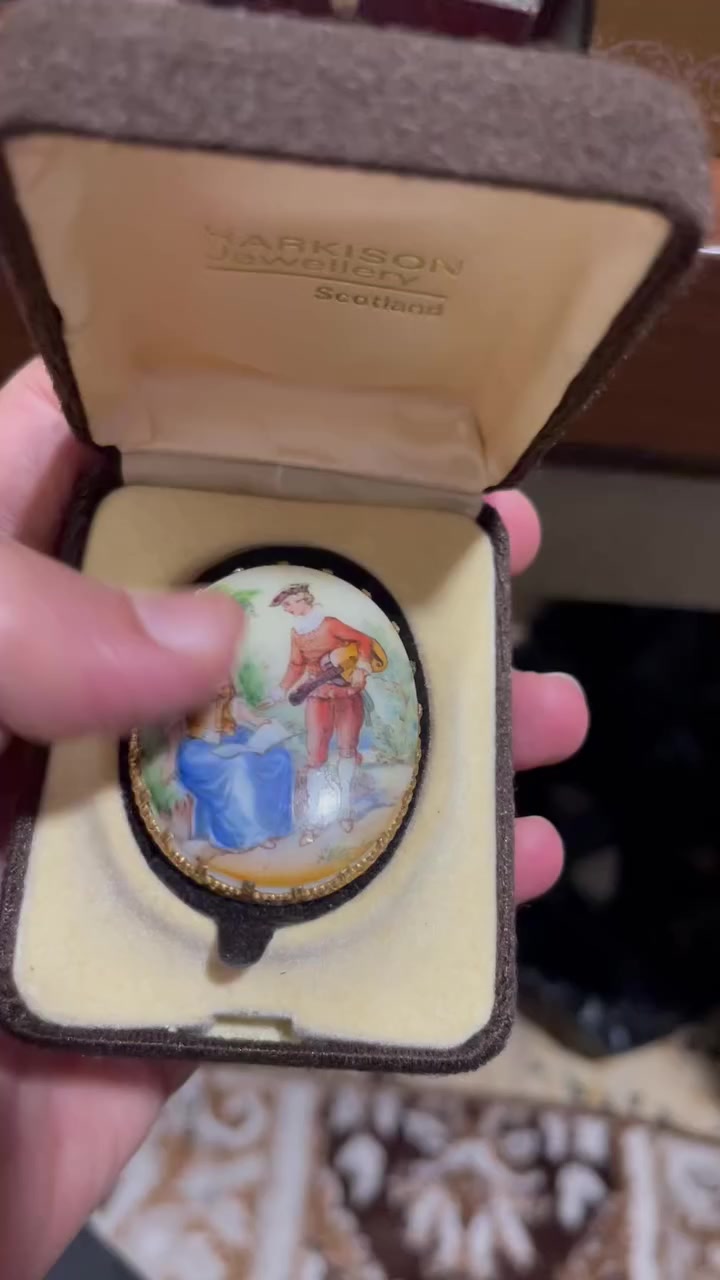 بروش روميو وجوليت كبير
٣٠ الف سعر نهائي


**إذا كنت صاحب هذا الإعلان وتريد حذفه لأي سبب، رجاءا أرسل رسالة إلى الدعم الفني**