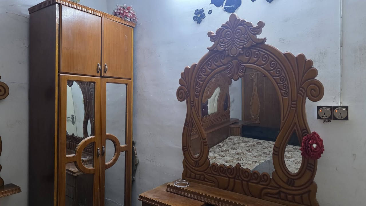 غرفة نوم بسعر مناسب 525 الف بيها مجال بسيط *********** واتساب
