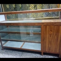 ميز • للبيع • أثاث منزلي