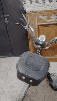 سلام عليكم دراجة شحن للبيع كلشي مانقصهه العنوان ابو غريب شهداء يم ابو عدنان ابو النشايه *********** السعر 250 او بيهه مجال
