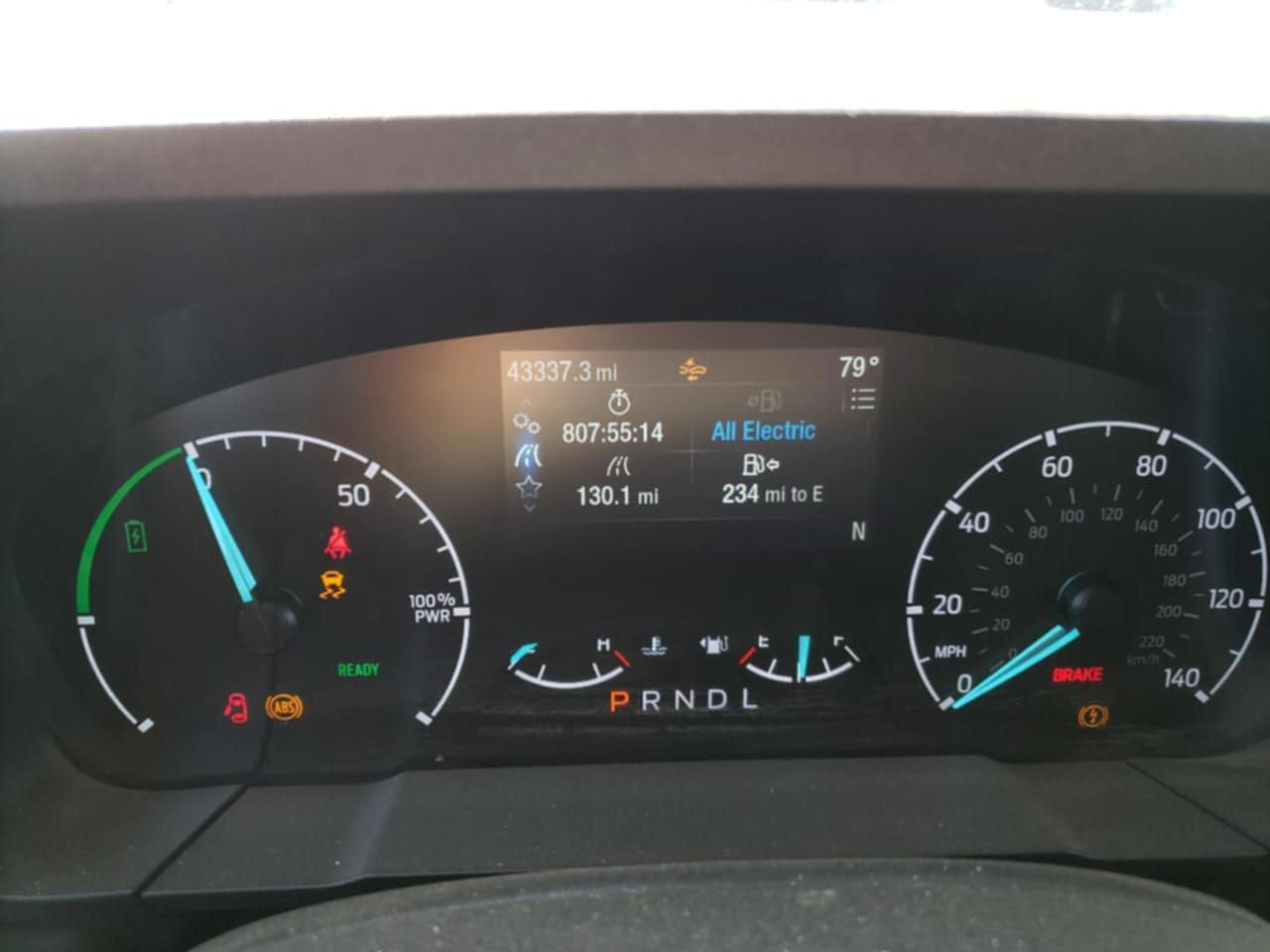 فورد مافريك 2023  Xlt
السيارة شبه كلين بيها طخة بسيطة من الخلف  مثل ما موضح بالصورة ، حتى غراضها الاصلية مرجعها . 
السيارة جاهزة  بأسمي .
السعر 187 ورقة وبيها مجال 
للاستفسار المراسلة على الخاص


**إذا كنت صاحب هذا الإعلان وتريد حذفه لأي سبب، رجاءا أرسل رسالة إلى الدعم الفني**