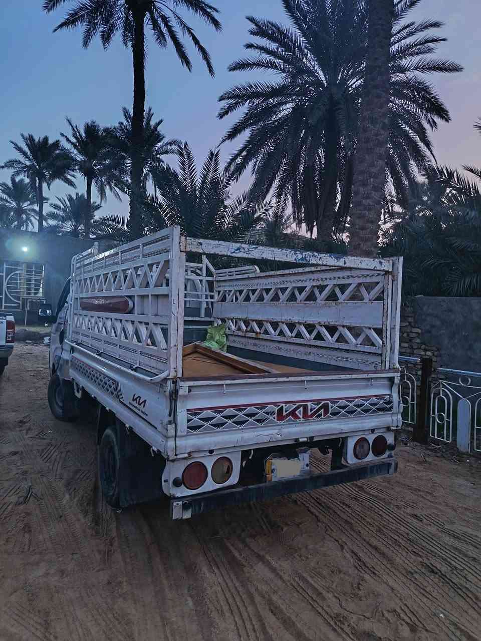 سلام عليكم كيا بنكو 2700موديل 14 لمعرفه التفاصيل أكثر اتصال على هذا الرقم ***********
