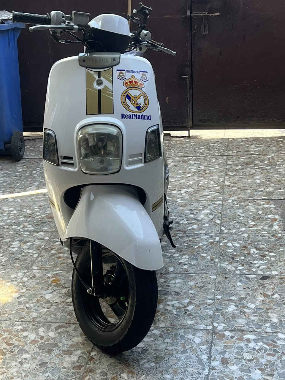 السلام عليكم دراجة ماكس بوليس اخت الرمبة دراجة جديدة بلادية مكينة بلادي كهربيات كلها شغالة نكرة سلف العنوان بغداد البياع قرب تقاطع درويش اتصل ع ***********
