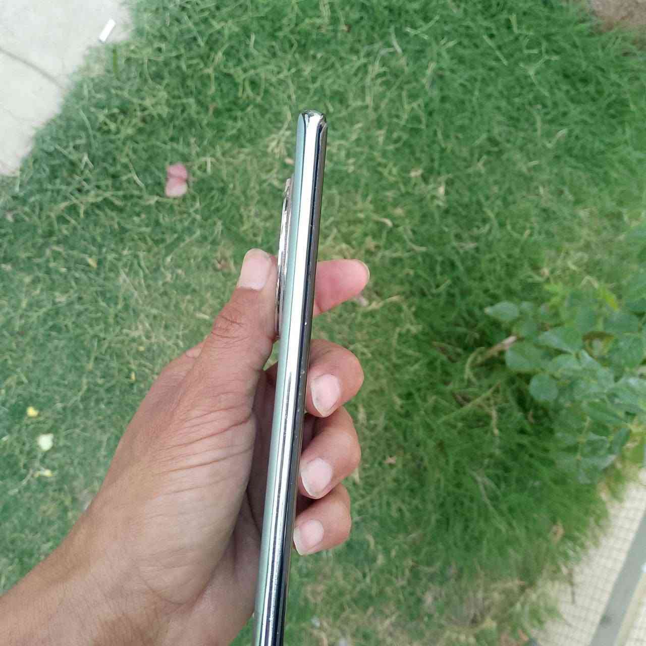 سلام عليكم جهاز لبيع اسم جهاز Infinix ZERO 40 بي فطر بل بلازمة  ذاكرة، ٥١٢ مكاني شعب رقم لهاتف
*********** 

السعر 200 بي مجال قليل
