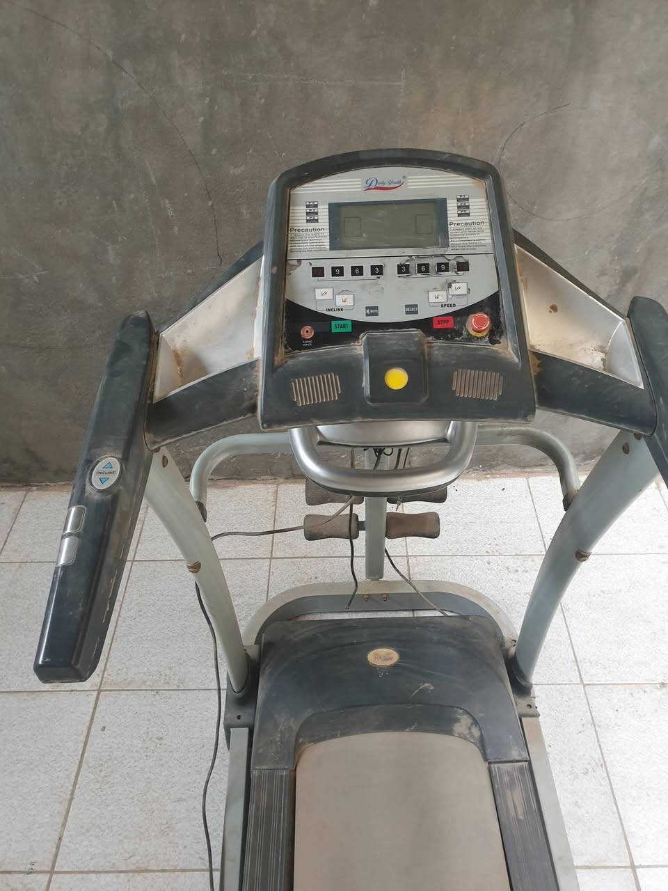 السعر ١٠٠ الف عاطل مكان ابي غرق 
***********
