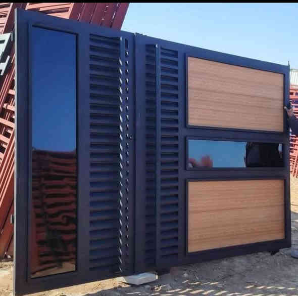 حداده الاتقان
عمل جميع انواع الابواب  والشبابيك

باداره زيد ***********
