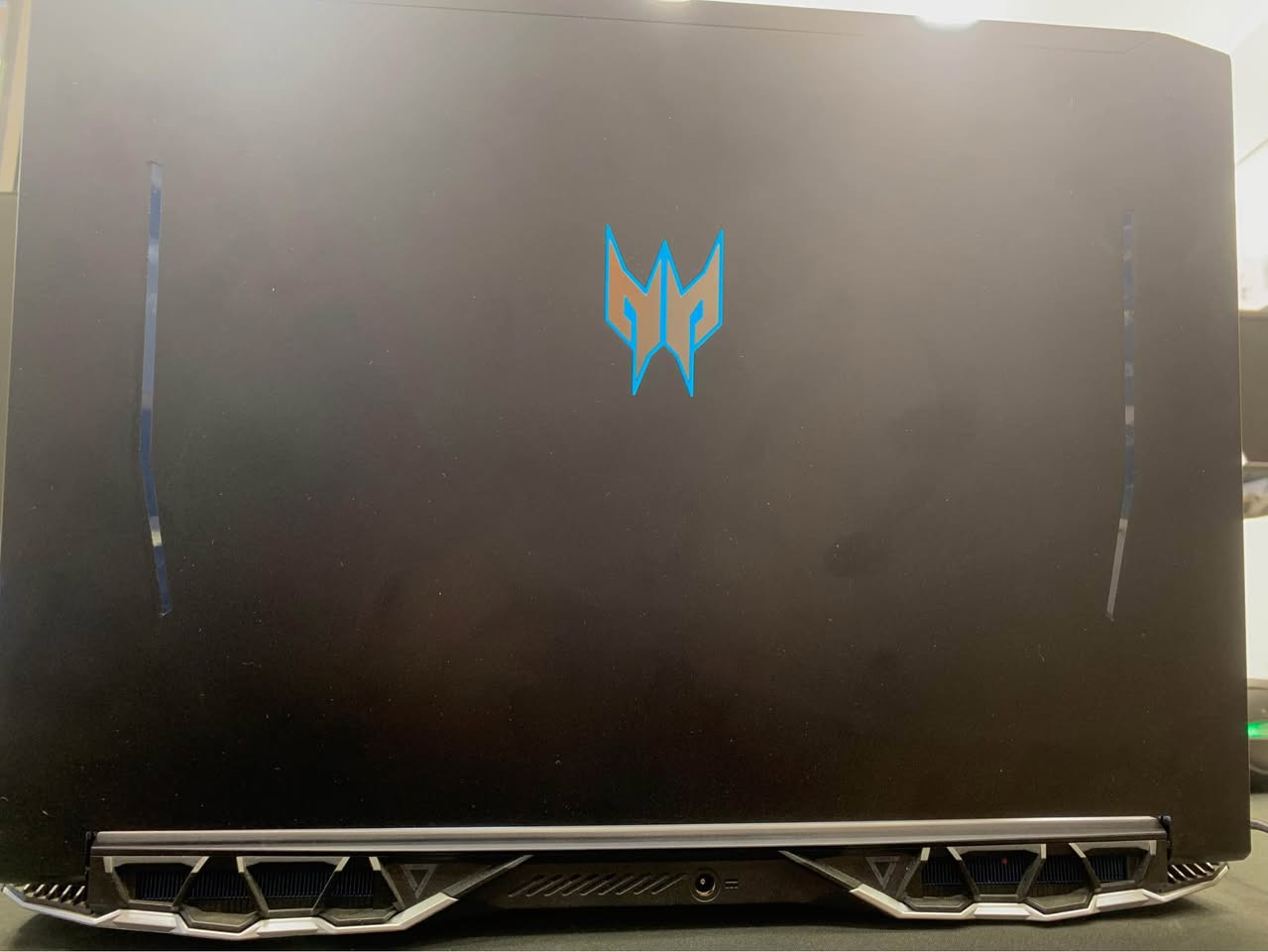 🔥 عرض لابتوب ألعاب قوي بسعر منافس 🔥  

💻 Model: Predator Helios 300  

⚙️ المعالج (CPU): Intel Core i7-10750H  
🧠 الرام (RAM): 16GB DDR4  
💾 التخزين (Storage): 1TB SSD NVMe  
🎮 كرت الشاشة (GPU): RTX 3070 8GB خارجي  

✅ يشغل أغلب الألعاب الحديثة بسلاسة  
✅ مناسب للألعاب الثقيلة، التصميم، والمونتاج  
✅ سرعة عالية جداً بفضل NVMe SSD  

💰 السعر: 787$ فقط  

🚚 متوفر توصيل لجميع المناطق  
📩 للحجز أو الاستفسار راسلنا خاص أربيل, العراق


**إذا كنت صاحب هذا الإعلان وتريد حذفه لأي سبب، رجاءا أرسل رسالة إلى الدعم الفني**