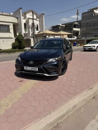 وبركاته 💐 كامري XSE نايت شيد فول ١/١.   2022  السيارة مكينة هايبرد وبا...