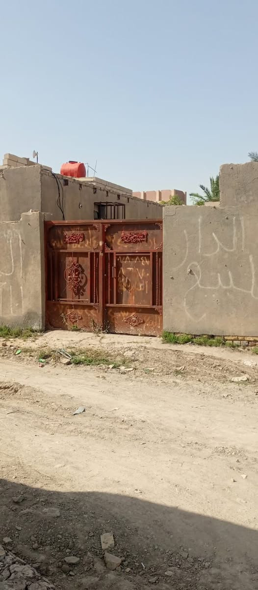 السلام عليكم متوفر بيت للبيع زراعي مساحه 210 متر مكون من ساحه كراج + ساحه خلفيه + غرفتين كبار + مطبخ + مغاسل صالح للسكن
المنطقه شارع جامع صفيه الزاويه منطقه الزعيلات 
السعر 65 مليون قفل 
للاتصال ***********
السلام عليكم متوفر بيت للبيع زراعي مساحه 210 متر مكون من ساحه كراج + ساحه خلفيه + غرفتين كبار + مطبخ + مغاسل صالح للسكن
