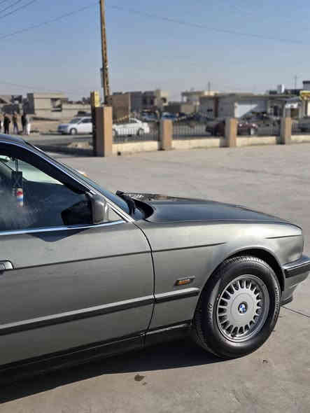 السلام عليكم،، 
BMW 525 م 1990
مصبوغه جماليه بدون دعم رقم صلاح الدين الماني تريد تحويل او وكاله طخم تاير ويل كب جديد غرفتها جديده محرك فل شرط الكير والمحرك سنويه صاقطه بنهاية 2023 ترهم مراوس حسب القناعه التفاصيل بالفيديو اتصل وتدلل معرض الشهيد ابوزوبع الخفاجي ناحية الكياره ***********
***********
