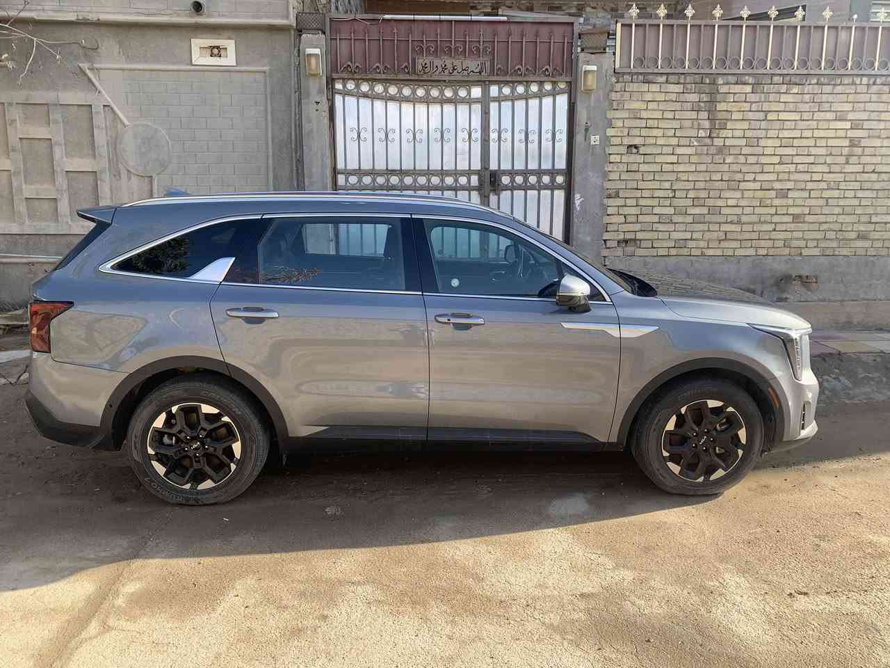 يالله
السلام عليكم سورنتو S 2024 وارد امريكي 

Kia Sorento S 2024 White 2.5L

 محرك 2.5 تنفس طبيعي

                 حجم المكينه : 2.5 

       المسافه المقطوعه :11000 الف كيلو ليس مايل   

                             الضرر : فقط نهايت حافت قبق جنطه سيارة على وضع الشركه 

برغي ما مفتوح بيها 

حتى الجنطه مصلحه ب مكانها بدون فتح براغي قبق جنطه صبغ فقط 

                          الايرباك كول سليم 

مواصفات 

اللون المرغوب smoke

1.شاشه 

2تحديد مسار 

3.بصمه 

4. كشنات جلد

5.ويل كب

6.كشافات

7.تشغيل عن بعد 

8. حساسات خلفي امامي

9.شحن وايرليس

10. رادارت 360

11.بصمة ابواب

12.هند بريك بصمه

14. اوتو هولد 

15. هيترات بالكشنات

16.قطعتين تبريد 

17. لايتات لد 

18.كشنات كهرباء

19. كيجات دجتل 

 ملاحضه صور حادث امريكا مروفوق مع صور 

 

22. نظام صعود 

23.بصمات عدد ١

فول مواصفات  جاهزه مرقم ذي قار

السعر : 280$ 

تفاصيل اكثر هذا رقمي ***********

اسيا ***********

تحياتي 

مكاني ناصريه شطره
