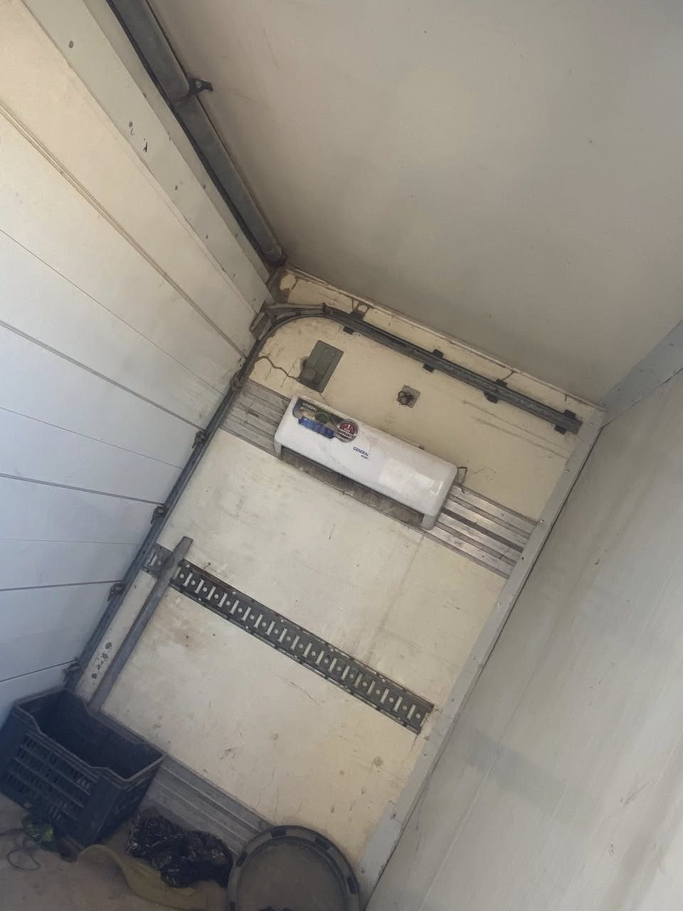 السلام عليكم يوجد مولد محرك ازوزه راس توليد 50 كيفي حقيقي مولد جاهز للتشغيل
ويوجد براد عرض متر ونص ونزال مترين ونص وسبلت طن جاهز للتشغيل العنوان الحفريه قطع شويفي ***********
