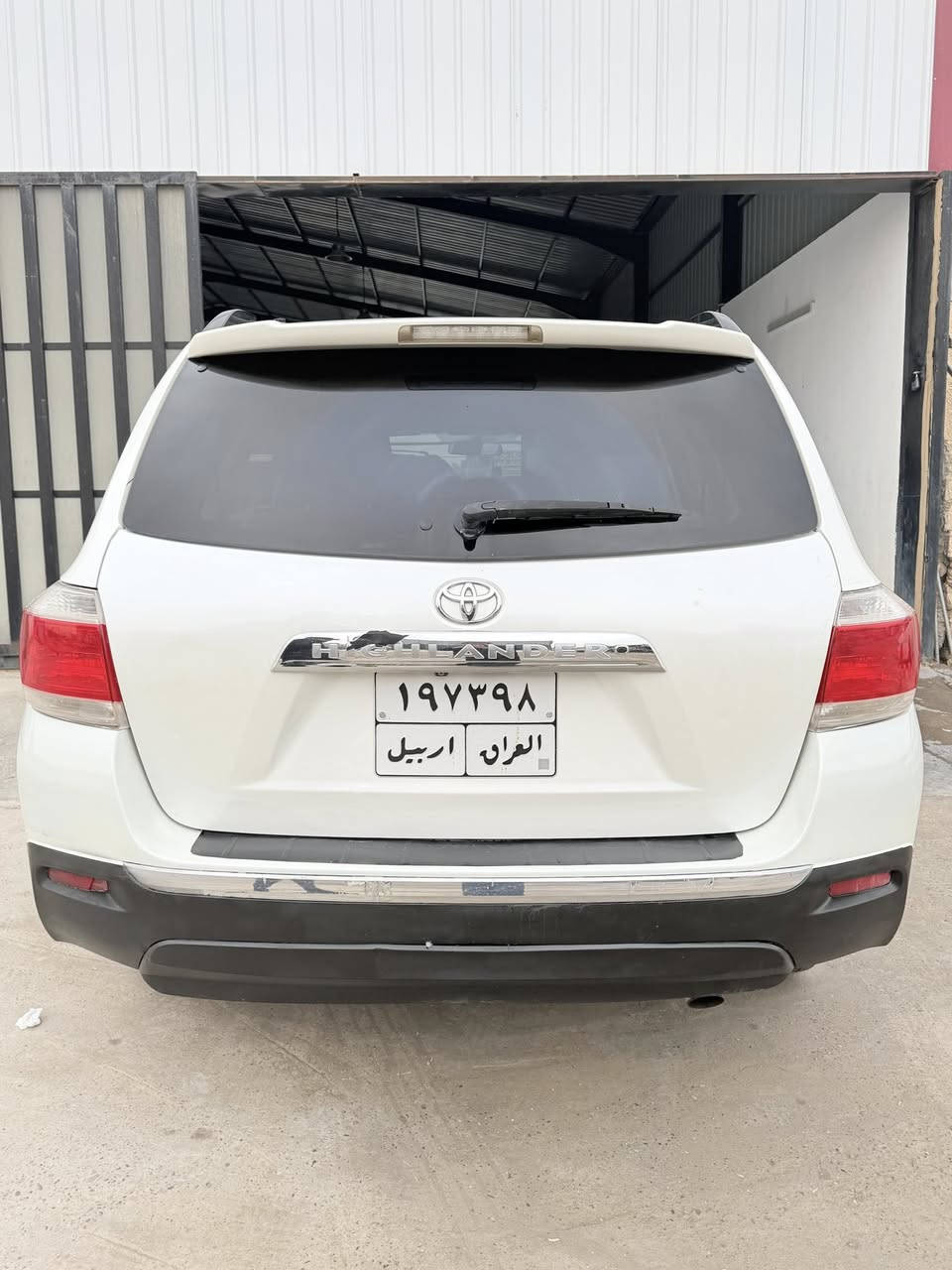 هايلندر2012 امريكي
بيها صبغ نص الجاملغ الخلفي 
مكان تكريت ***********
