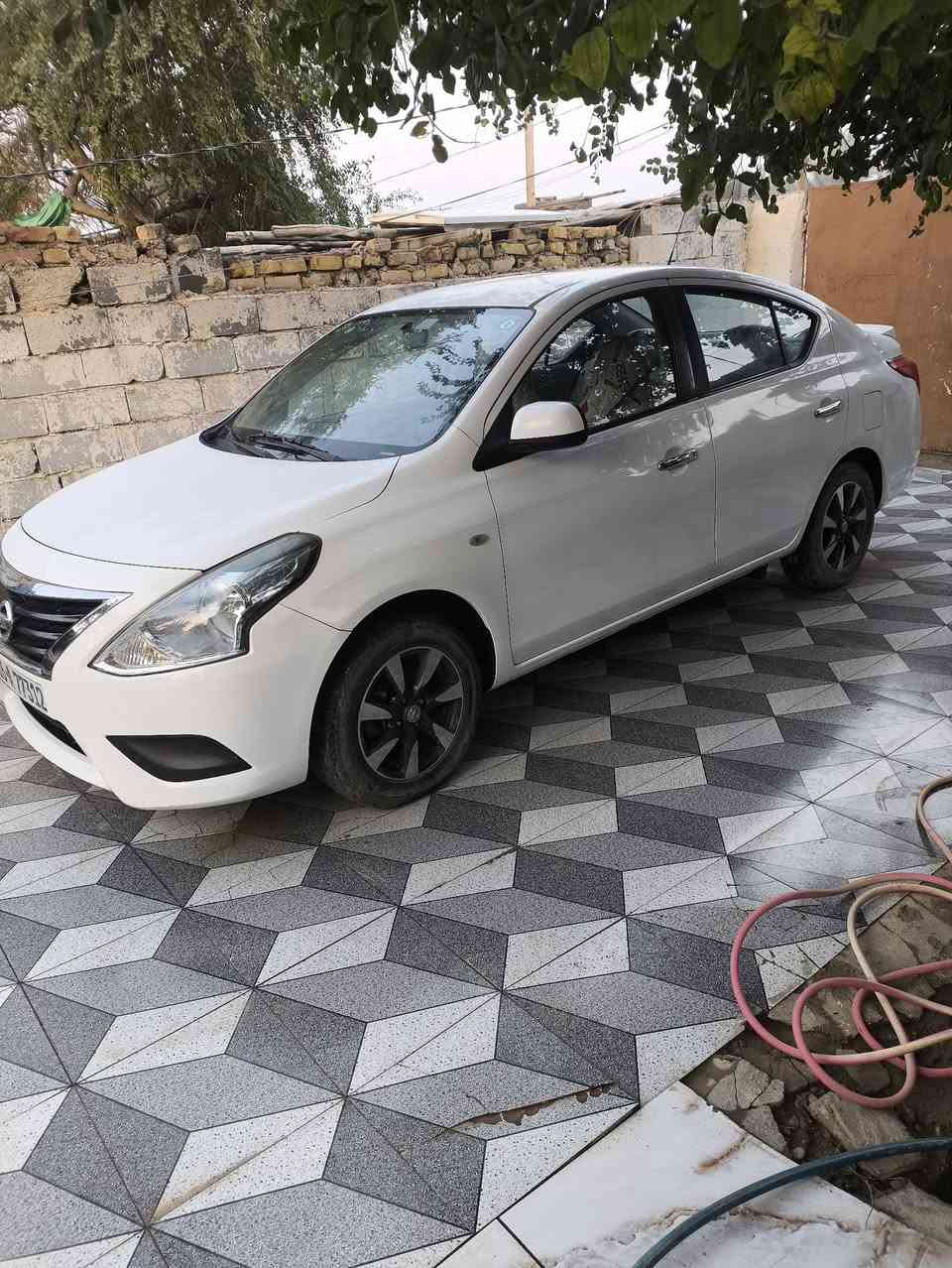 نيسان صني هندي المرغوب موديل 23 معوقين قادسيه رقم دولي ستوني مرقم معوقين بيها تبديل قبق الجنطه فقط والباقي مكفول بيع مستعجل لغرض البناء سعر 110 ت***********##***********
