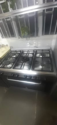 طباخ ٥ عيون • إيطالي • شغال