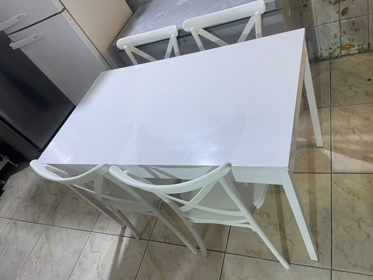 ميز طعام جديد اربع كراسي قياس ١٢٠ تقريبا سعر ١٠٠ الي يريدة يعلق وادخلة


**إذا كنت صاحب هذا الإعلان وتريد حذفه لأي سبب، رجاءا أرسل رسالة إلى الدعم الفني**