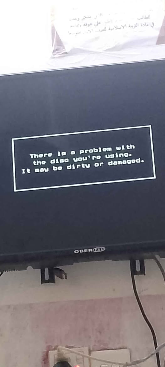 اكس بوكس أورجنال لقديم  وياه تجي يد دبابه وحد وفيشه مجرد بيه عطل بنظام راسلني ودزلك   لفيديو والعابه ماتشتغل ومن اريد شغلهن تطلع هايه لكتابه بيه 20لعبه او اكثر ماتكد بلضبط  يعني بس يرادله هارة   نظامه مالت شرك لاصلي نفسه لحجز  راسلنس واتساب 7813467360 Singapore
