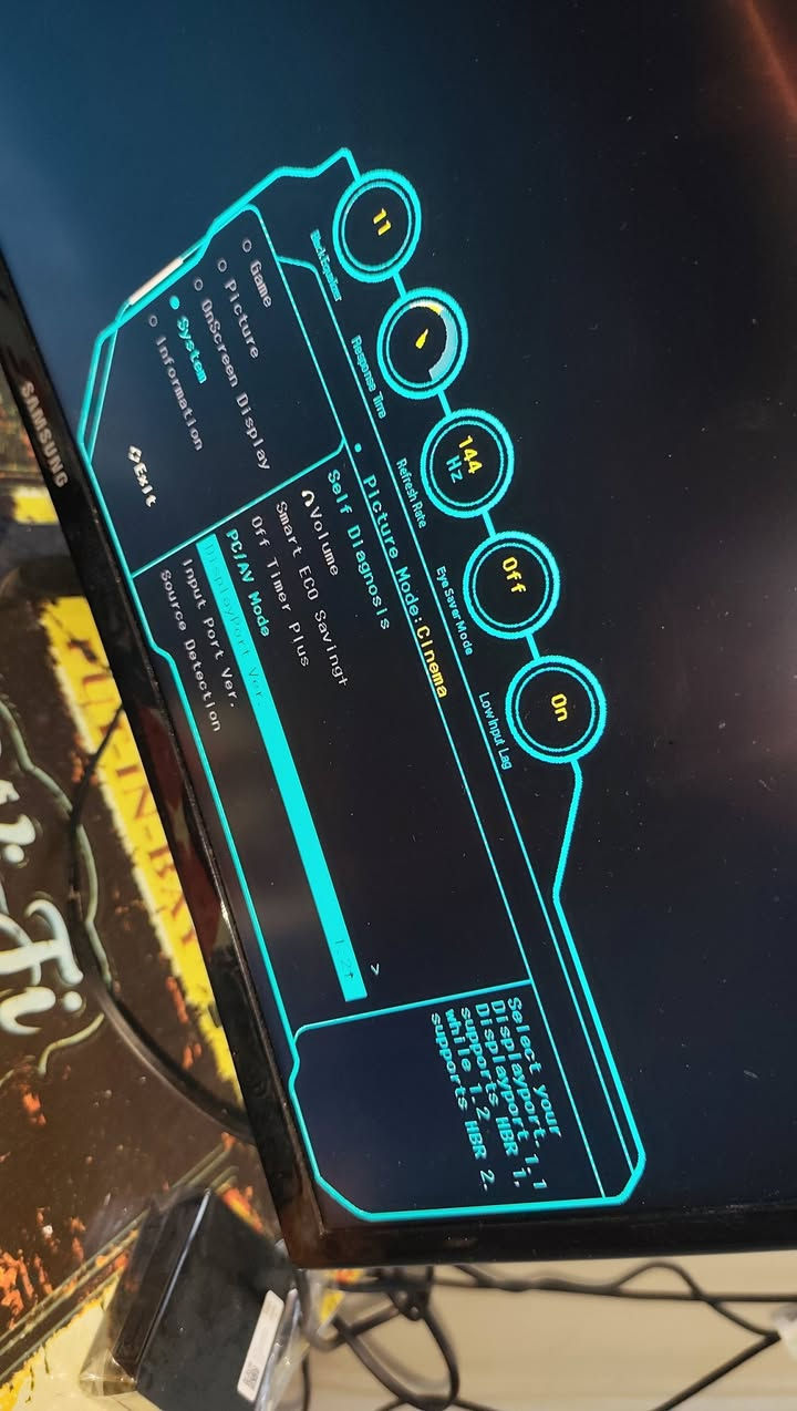 شاشه Samsung للبيع  24 انشcurved screen 
وتدعم خاصية amd freesync 1800R 

220السعر
 

رقمي ***********
