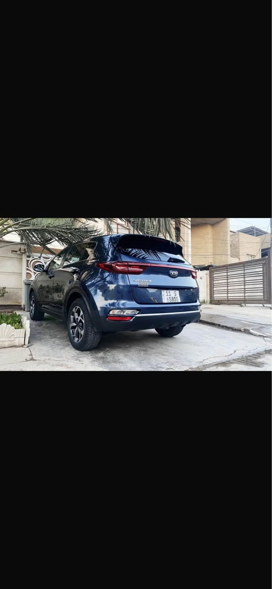 السلام عليكم كيا سبورتاج ٢٠٢١ ماشية ٤٥ السيارة جديدة حادثهة فقط جاملغ امامي مكانهة الدورة حي اسيا السعر ١٦٢ بيهة مجال بسيط *********** بغداد, العراق
