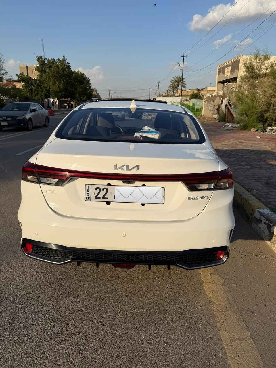 السلام عليكم 
للبيع K3 لون ابيض2024  
رقم اربيل 
ماشية 29 الف 
مكفولة من البارد والصبغ والتبديل 
فول مواصفات السيارة 
بصمة 
فتحة 
مريات كهرباء 
كشنات جلد
عدادات ديجتال
4وضعيات قيادة
هاند بريك كهرباء
تبريد لمس
مكان السيارة بغداد
السعر 141 وبيها مجال 
للاستفسار ***********
