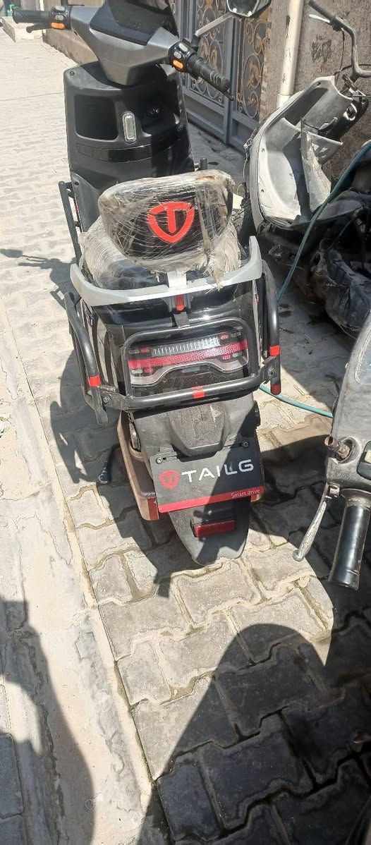 السلام عليكم دراجه شحن ريان البيع بصمه موسويج دراجه فول تخبل غنيه عن التعريف السعر750وبيهه مجال العنوان بغدادالكريعات ***********
