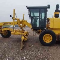 كوماتسو • GD650A • موديل ٢٠٠١