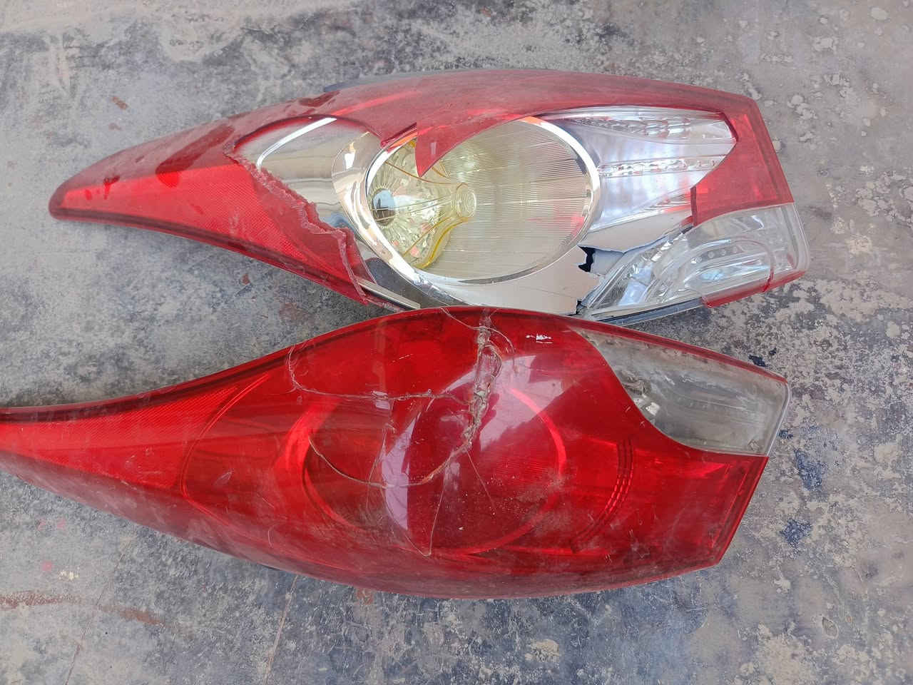 بك لايت يمنى ويسار نظافة 60%
النترا للبيع العنوان حله الحي العسكري قرب مستوصف شهيد الاسلام موبايل ***********
