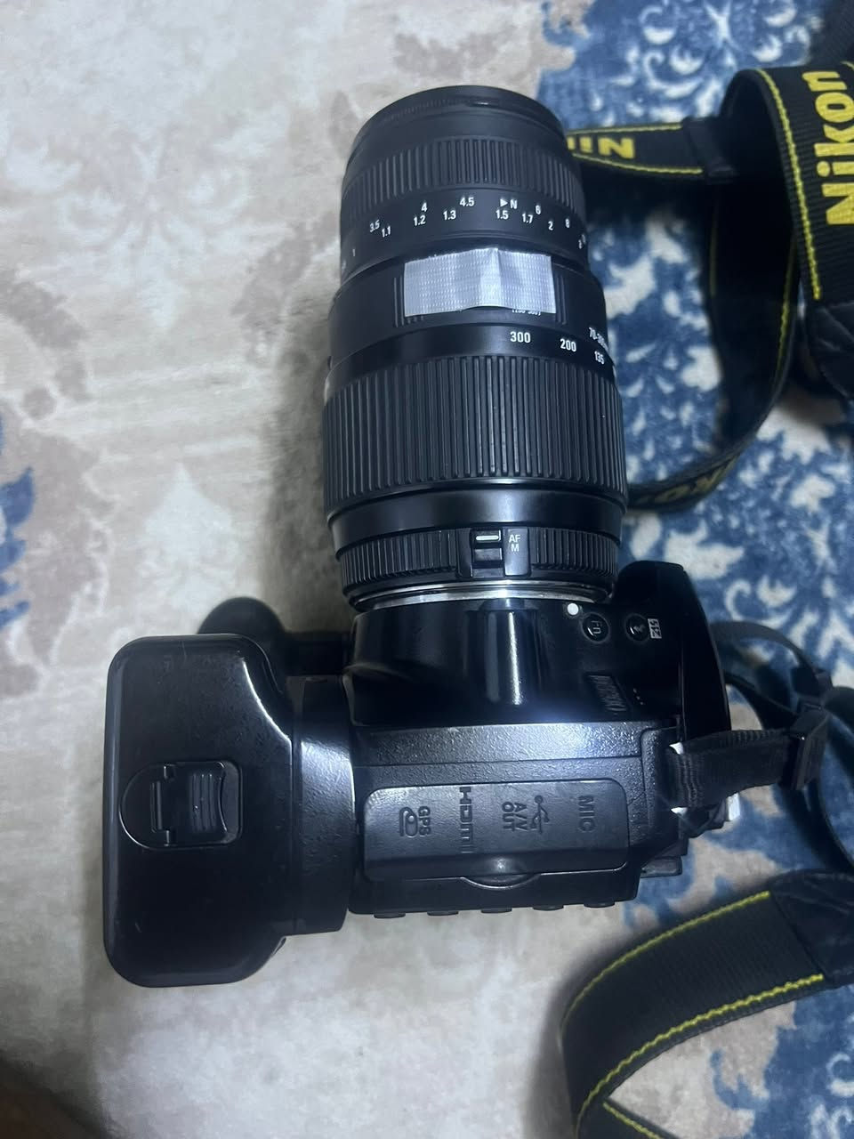 كامره نيكون 3200 مع كرب مع العدسه الاصليه ١٨ ٥٥ و عدسه ٧٠ ٣٠٠ سكمه سعر الكامره ٢٠٠ مع العدسه الاصليه سعر العدسه ٧٠ ٣٠٠  ٢٢٥ + لا يوجد توصيل


**إذا كنت صاحب هذا الإعلان وتريد حذفه لأي سبب، رجاءا أرسل رسالة إلى الدعم الفني**