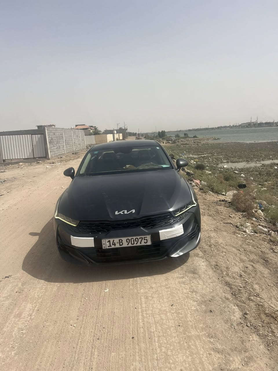 السلام عليكم K5 مديل 2022 وارد امريكي السيارة نص فول تحكم ستيرن حساسات امامي خلفي حساسات مرئي جانبي شاشة بلادية رقم بصرة دولي بأسمي السعر 150 وبيها مجال 
للاستفسار التواصل على ***********
