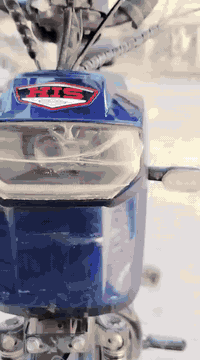 السلام عليكم: دراجه شحن للبيع فول مواصفات موديل 2024حديث 5بطاريات. السعر350.بيها مجال. مكاني ناصريه سوق الشيوخ شراي خاص. او.على الرقم. ***********
