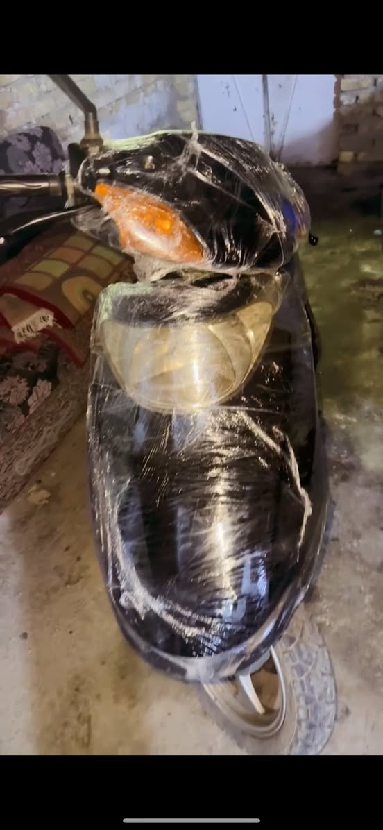 سبيسي للبيع ماليزي دراجه خير من الله مكينه خسره شغاله سلف و هندر و اشاير و عداد كيلو متر هم شغال دراجه نقص مابيها مكاني كوت سعر 425  وبيها مجال للطيبين  و مو شراء لا يتعبني رقم الهاتف ***********
