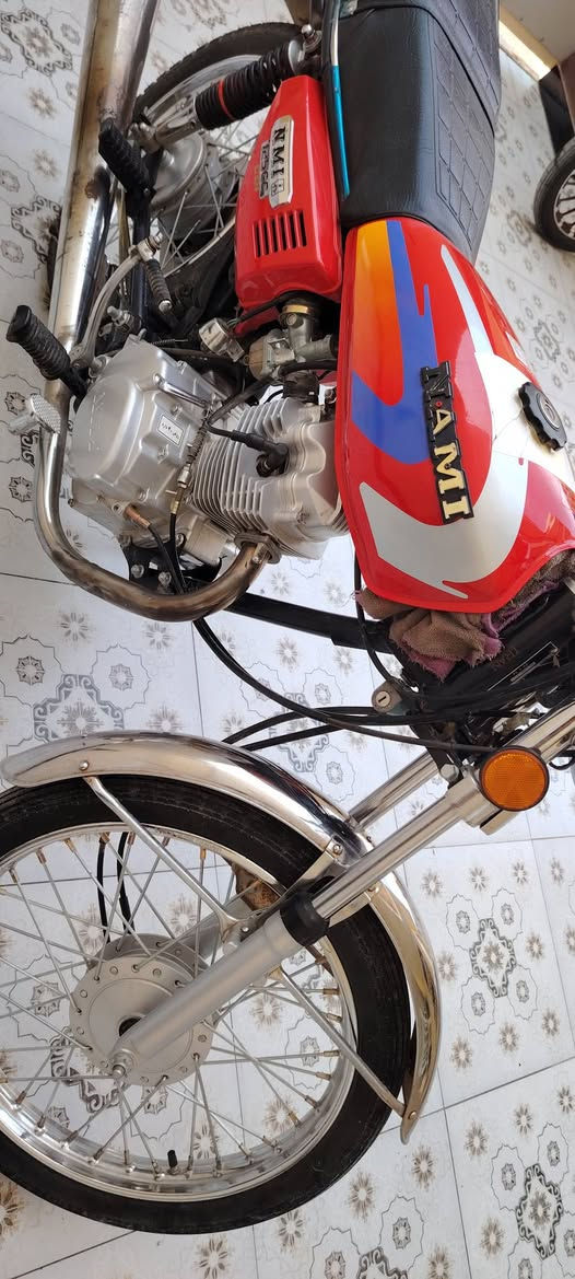 سلام عليكم.
ماطور نامه للبيع موديل 25 أوراق اوصوليه (4 ورقات)

 مكفول من محرك من كهربائيات كلشي فوول شغل واطلع

السعر 675 الف 
العنوان ديالى مندلي

للاستفسار اكثر راسل وتدلل


**إذا كنت صاحب هذا الإعلان وتريد حذفه لأي سبب، رجاءا أرسل رسالة إلى الدعم الفني**