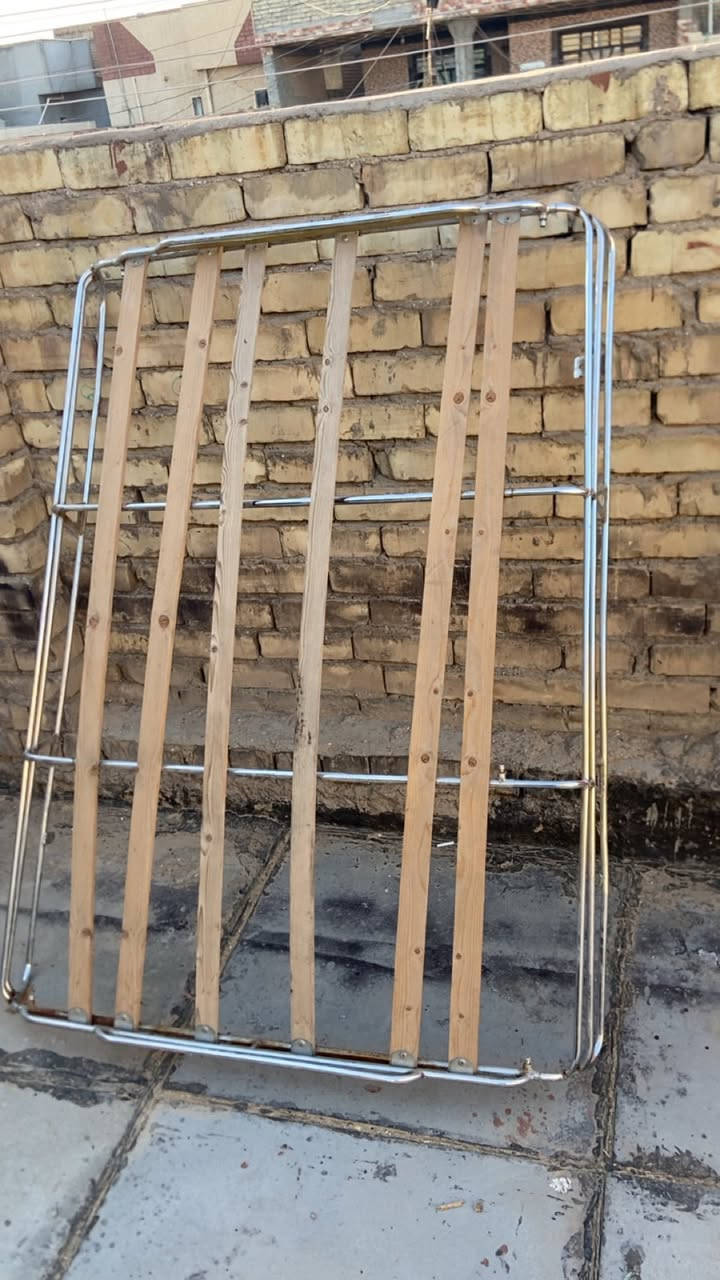 سلام عليكم سيبايه للبيع سعر ١٠٠,بيهه مجال مكاني بغداد زعفرانيه ***********
