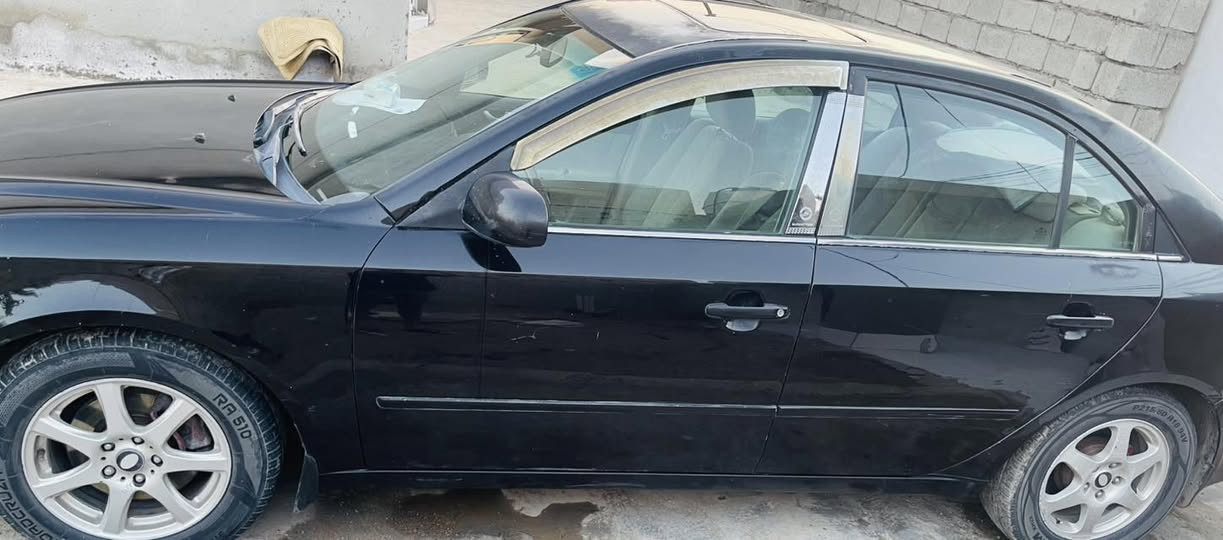 السلام عليكم 
سيارة سوناتا ٢٠٠٧ محرك v6
كير محرك مكفول سيارة بيهه صبغ اقل الحزام 
رقم بغداد الجديد 
سونار موجود 
السعر ٨٤ وبيهه مجال 
رقم صاحب السيارة *********** 
مكلف بالنشر
