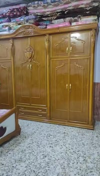 غرفه اخشاب • ٦ ابواب • النجف