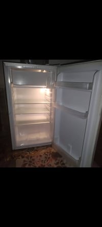 ثلاجه • ٦ قدم • بيه مجال