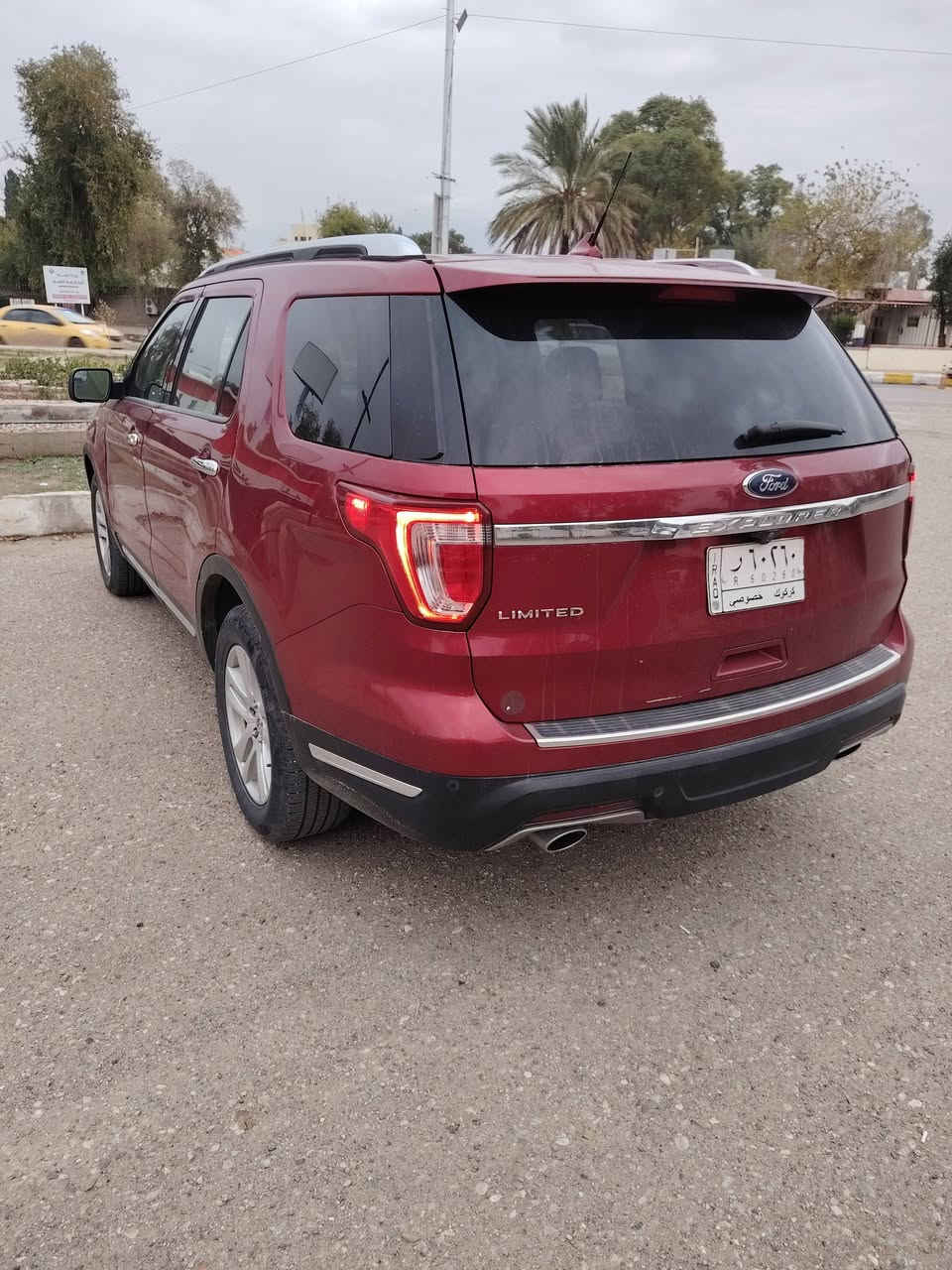 فورد اكس بلور وارد كندي موديل 2019 محرك 6سلندر موصفات لمتت تو ويل مو فور ويل بسمي اسنوية سبع مقاعد اسيارة فول موصفات عدة فتحت سقف كير محرك كهربائيات صدر كله نظيف وبشرط سعر 160بي مجال استفسار على***********
